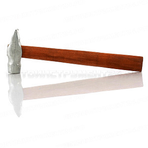 Молоток слесарный с деревянной ручкой 500 грамм