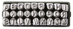 Набор клейм буквенных латиница 6 мм