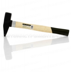 Молоток слесарный с деревянной ручкой 800 гр