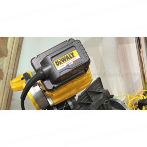Сетевой адаптер DeWalt DCB500