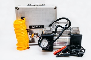 Компрессор автомобильный "ТАЙФУН 802SG" 12В двухцилиндровый в металлическом кейсе